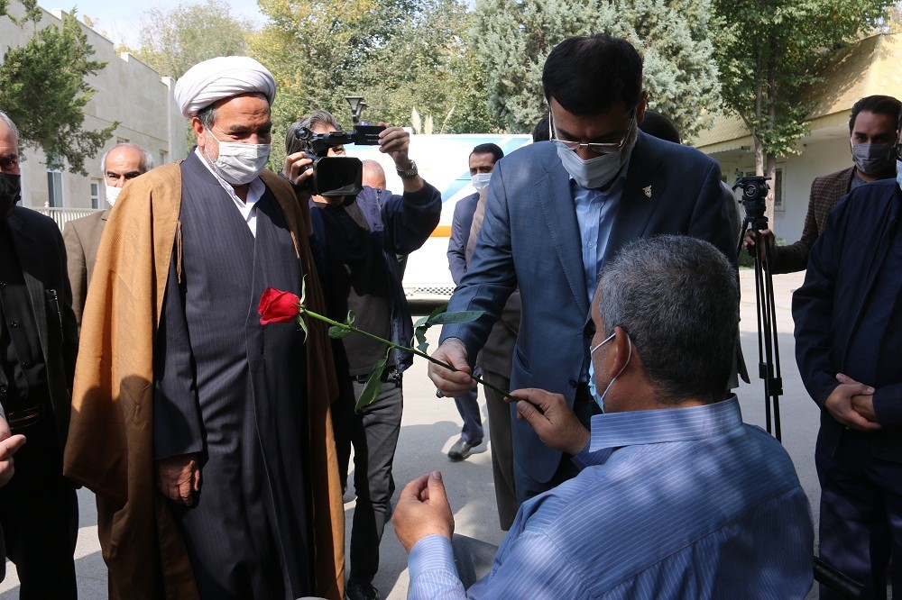 دیدارو گفتگوی  صمیمی رئیس بنیاد شهید و امور ایثارگران با جانبازان قطع نخاع مشهد مقدس