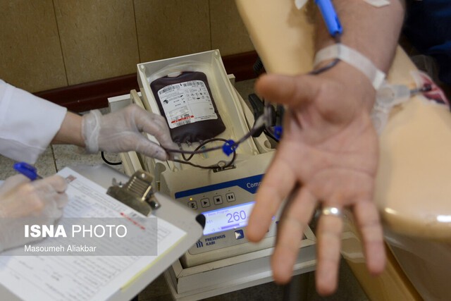 چه مدت بعد از دریافت واکسن کرونا، می‌توان خون اهدا کرد؟
