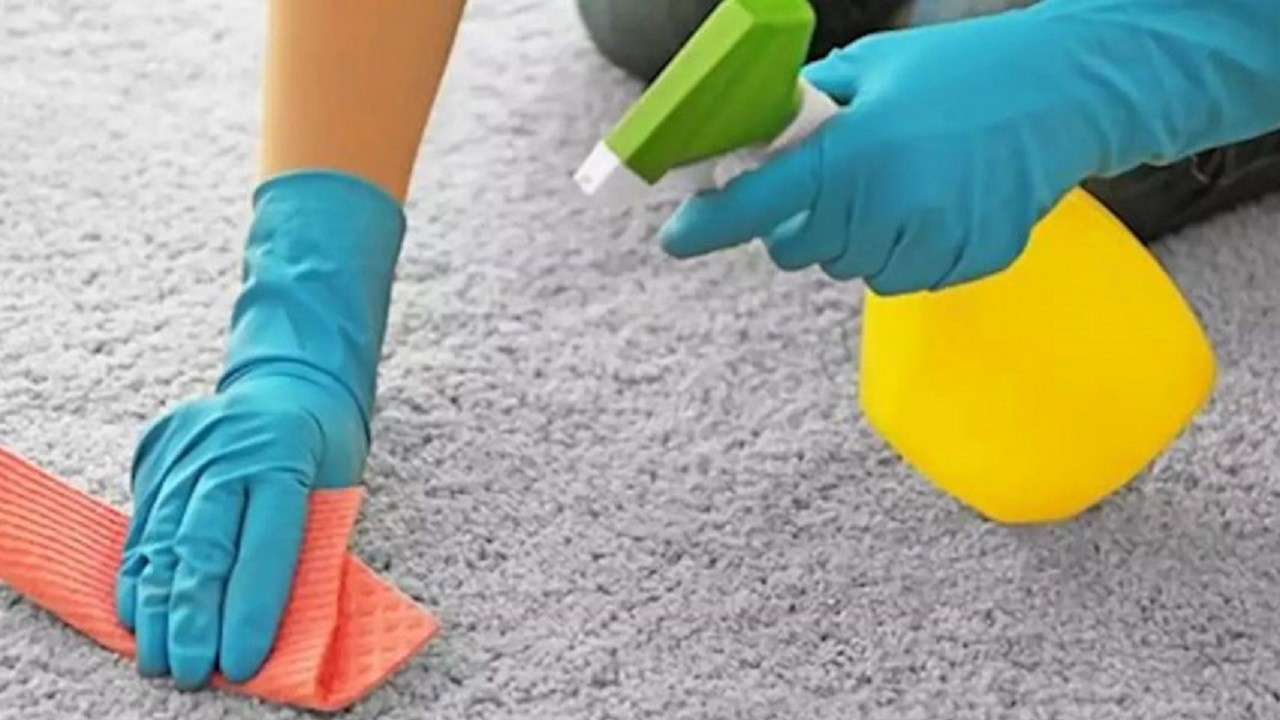 بهترین و ارزان ترین راه حل برای از بین بردن بوی بد فرش