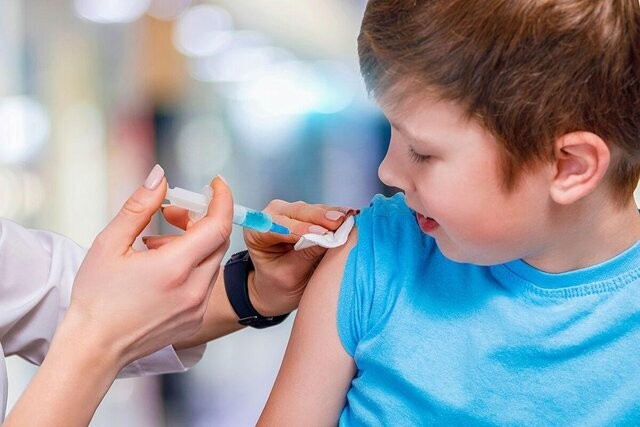 برای واکسیناسیون کودکان بی دلیل حساسیت به خرج ندهید