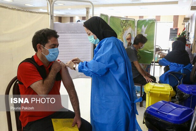 تزریق دو دز واکسن کرونا به ۷۱ درصد از جمعیت بالای ۱۲ سال آذربایجان شرقی