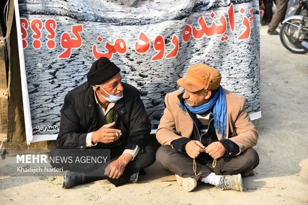 پایان تحصن کشاورزان اصفهان/ لازم است به مسئولان جدید اعتماد کنیم