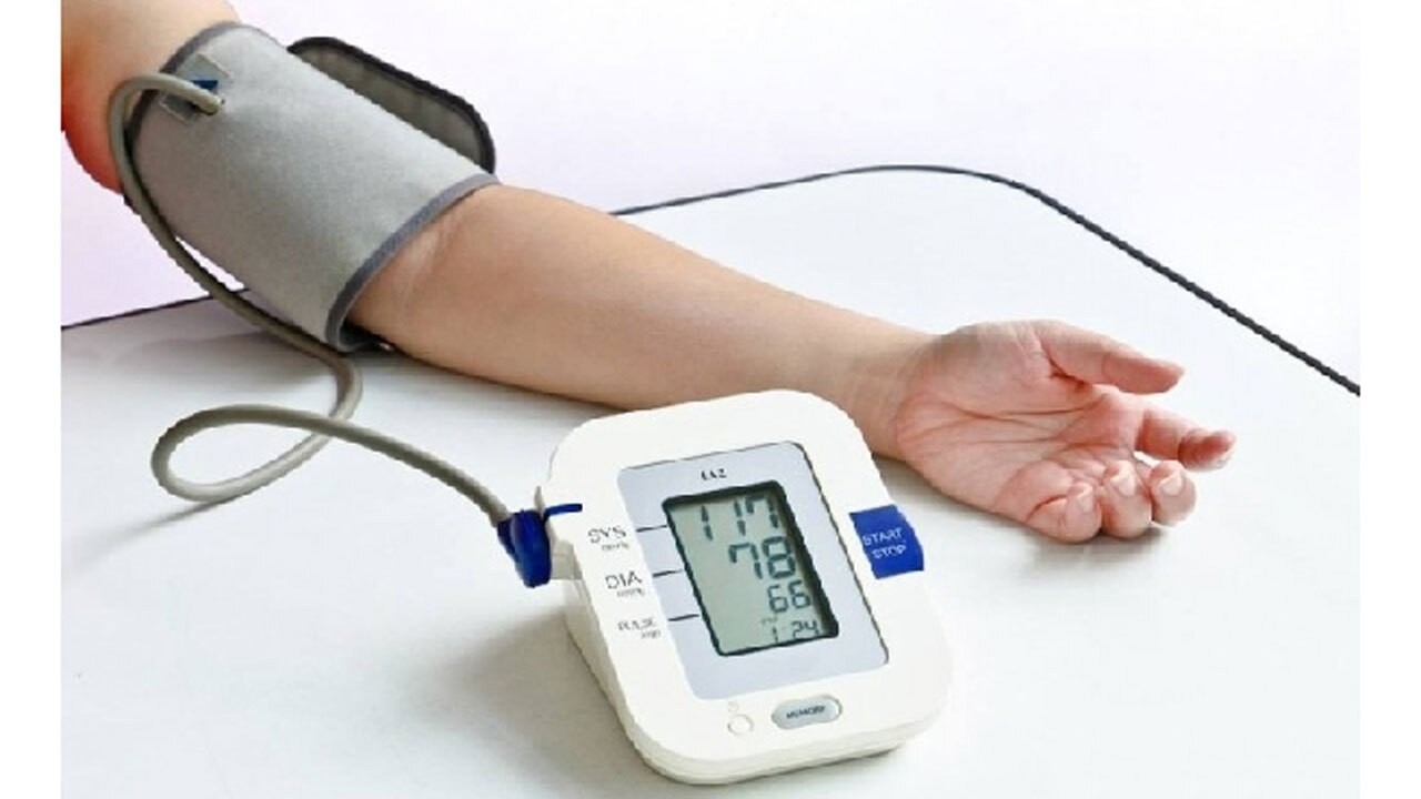 آموزش استفاده از دستگاه فشار خون + فیلم