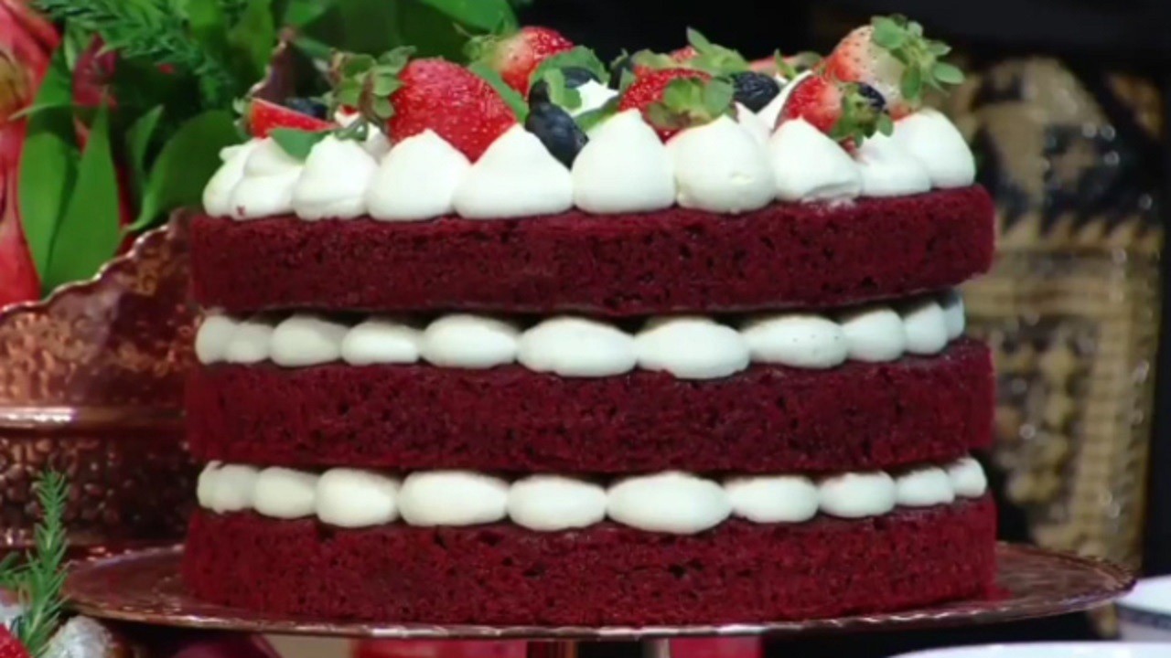 طرز تهیه کیک ردولوت قرمز + فیلم