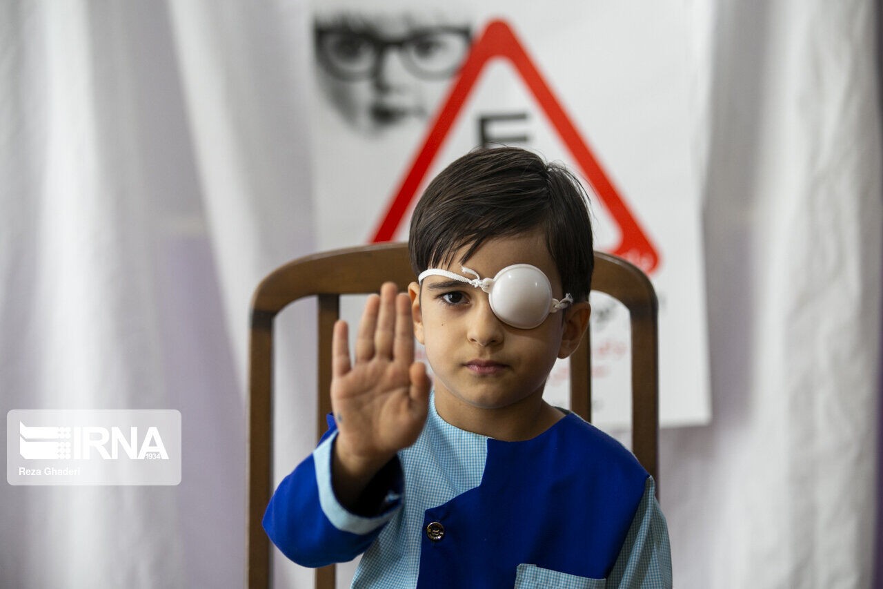 ۶۰ هزار کودک اصفهانی غربالگری بینایی شدند/شناسایی ۲۶۵ کودک مبتلا به تنبلی چشم