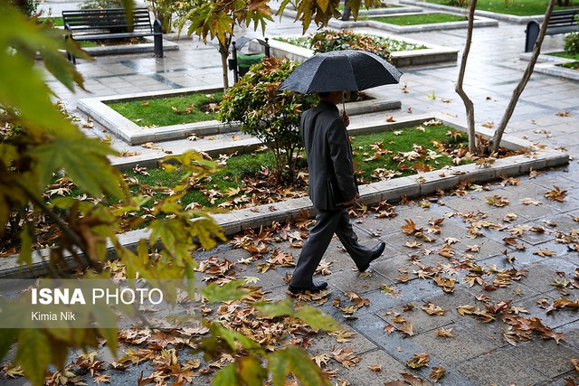 بارش پراکنده در تهران طی فردا/ کاهش موقت آلاینده‌های جوی