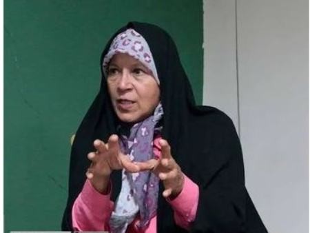 فائزه هاشمی: اجباری شدن معالجه زنان توسط پزشکان زن "نگاه طالبانی به زنان" است
