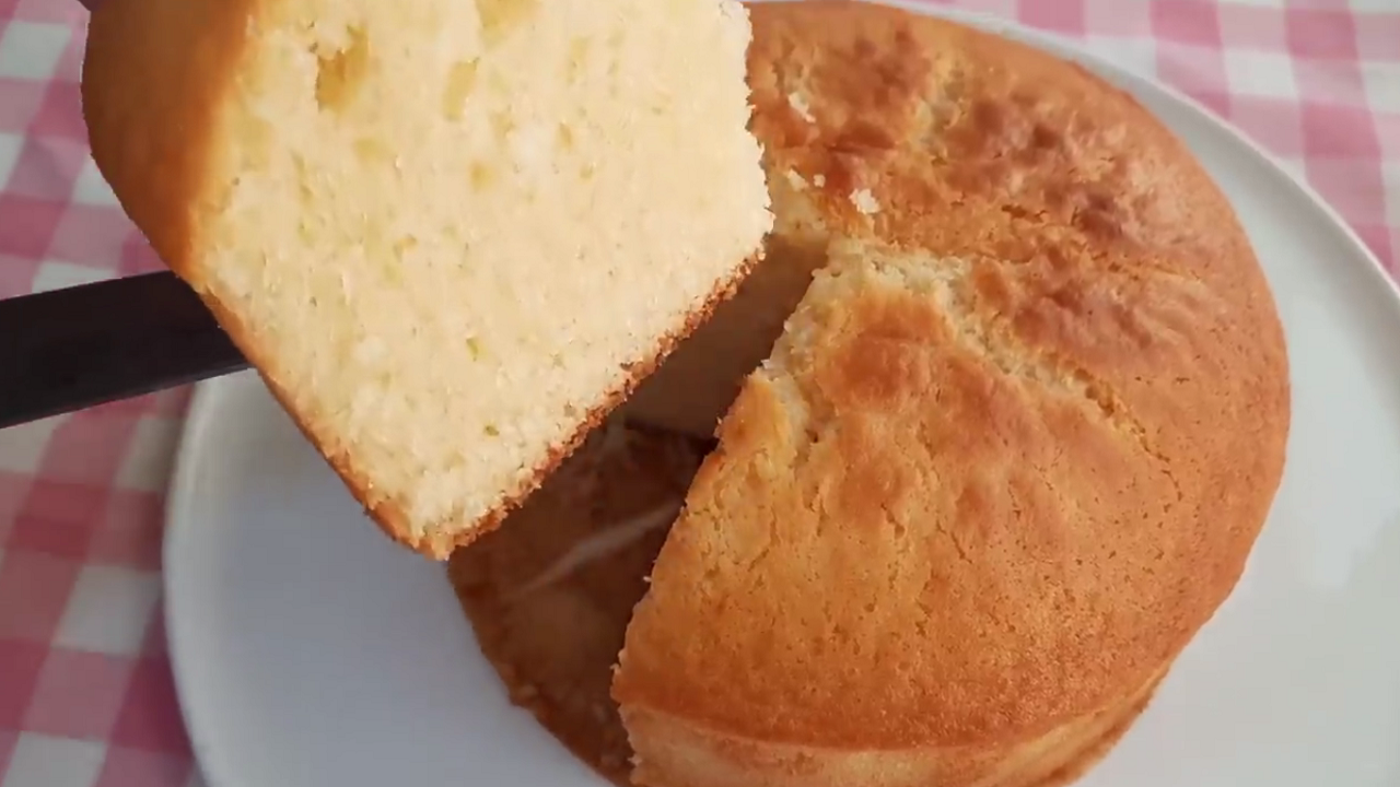 آموزش پخت کیک ساده بدون نیاز به فر + فیلم