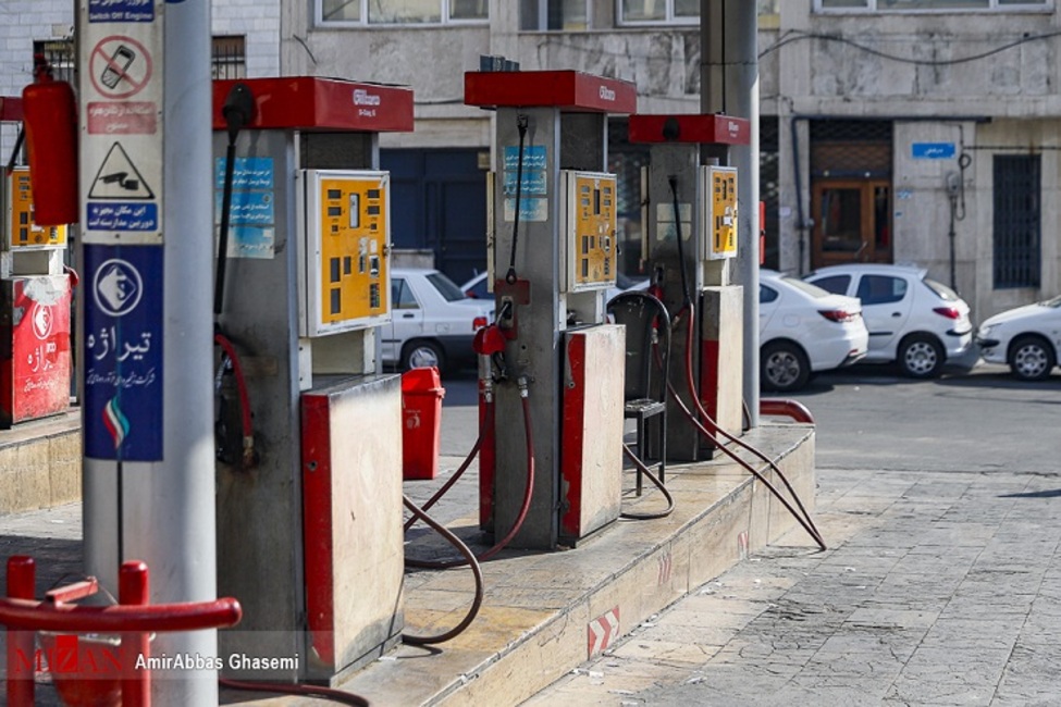نماینده مجلس: دولت مجوزی برای افزایش قیمت بنزین ندارد