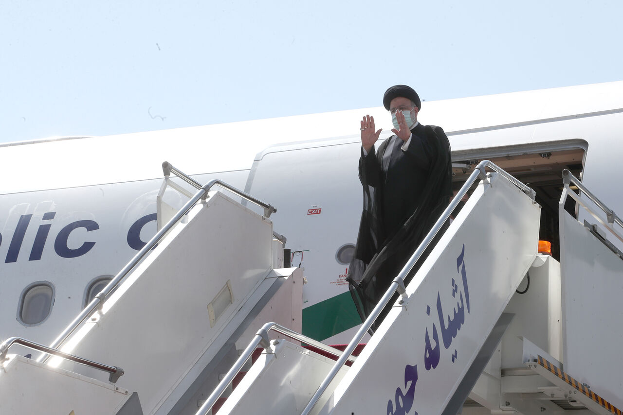 رئیسی تهران را به مقصد روسیه ترک کرد