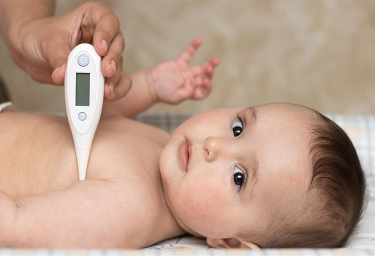 دمای بدن نوزاد در چه اندازه عددی نرمال است؟