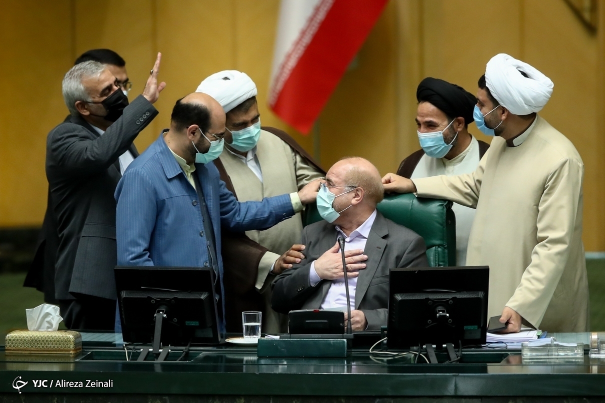 (تصاویر) حواشی مجلس امروز با حضور رئیسی