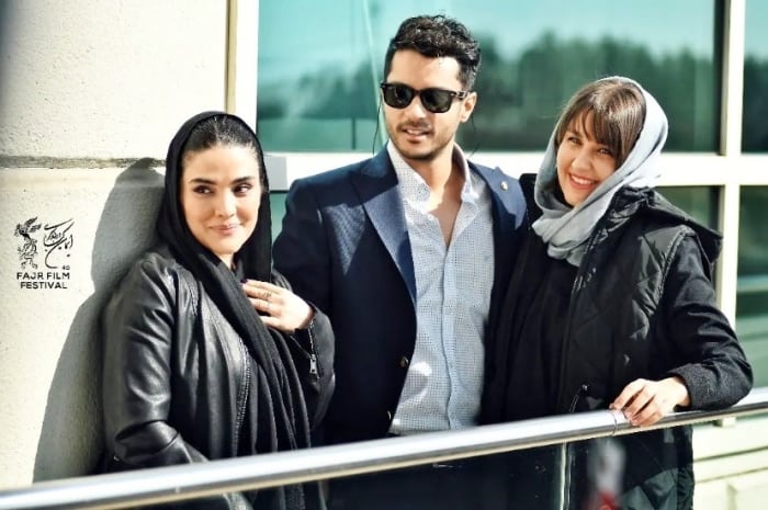 ساعد سهیلی در اکران فیلم جدید خود با همسر و خواهرش
