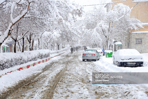 بارش برف و باران در مناطق جنوبی و غربی اصفهان/احتمال اختلال در تردد جاده‌ای