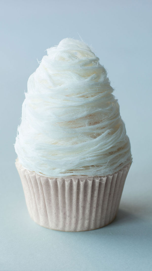 ایده‌های متنوع و زیبا برای تزیین پشمک روی کیک فنجانی برای شب یلدا