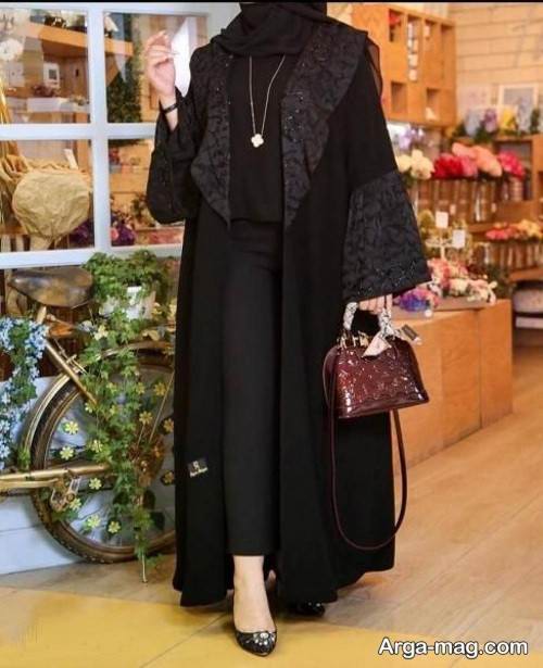 مانتوی مشکی