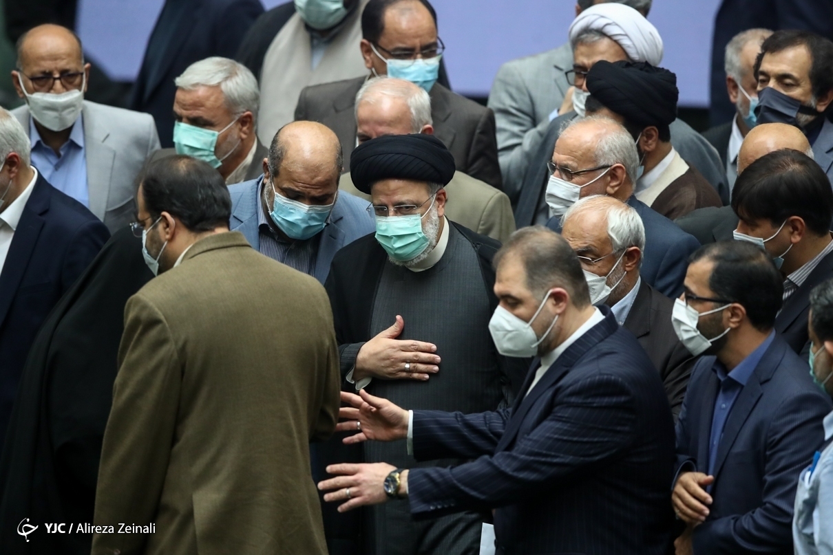 (تصاویر) حواشی مجلس امروز با حضور رئیسی