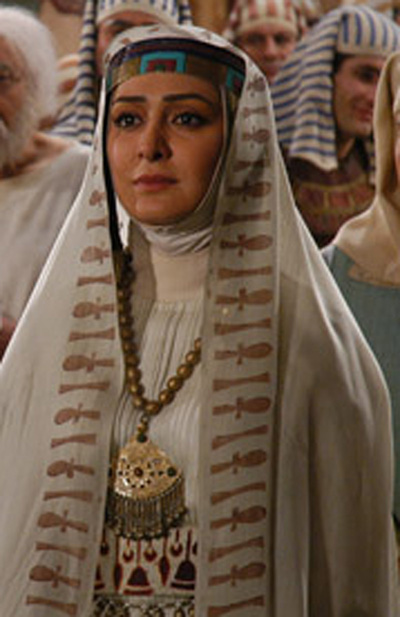 لباس بازیگران زن در سریال های تاریخی ایرانی