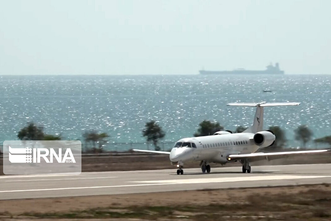 بهره‌برداری رسمی از فرودگاه امام علی(ع) جزیره تنب بزرگ آغاز شد