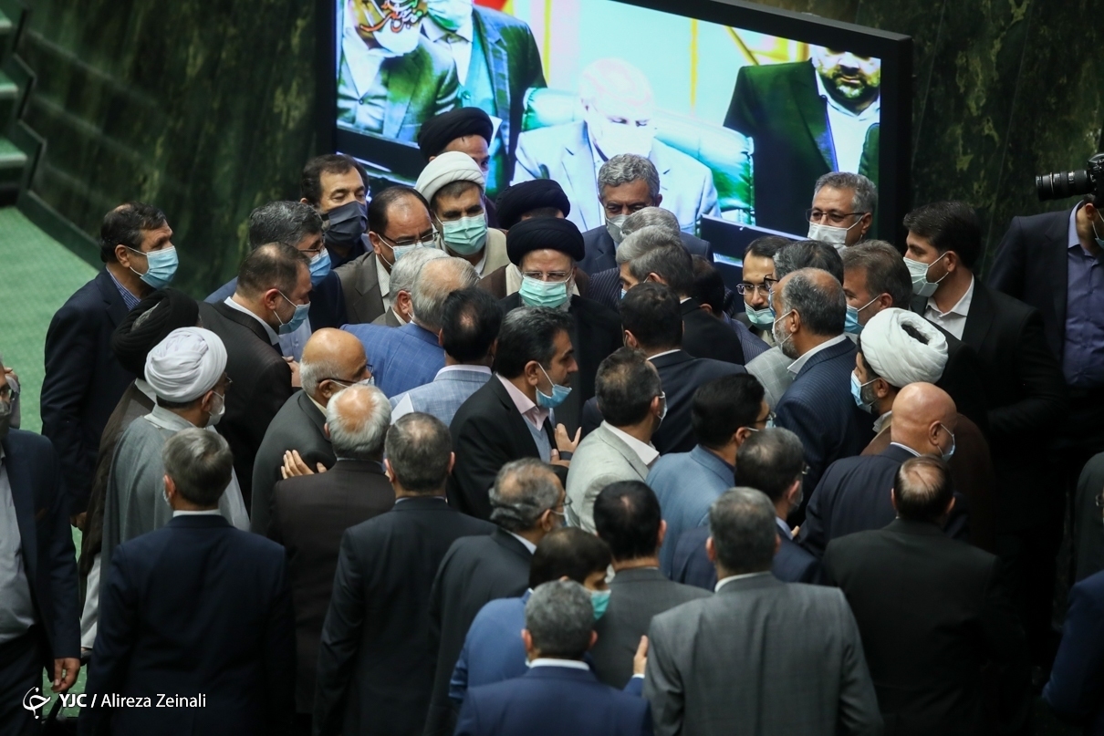 (تصاویر) حواشی مجلس امروز با حضور رئیسی