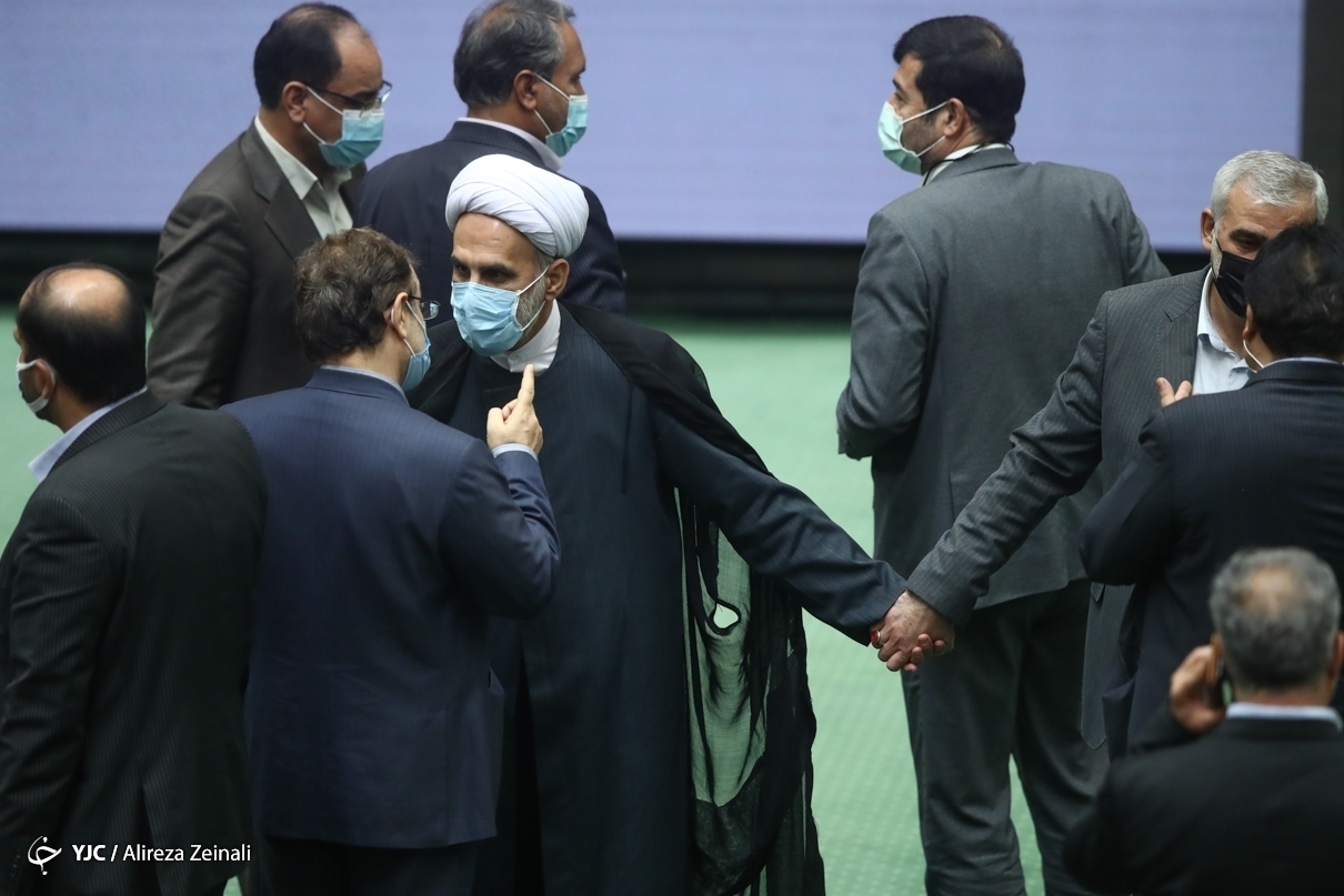 (تصاویر) حواشی مجلس امروز با حضور رئیسی