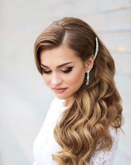 رنگ موی عسلی,رنگ موی عسلی را با چه ترکیبی درست کنیم,انواع رنگ مو بلوند عسلی