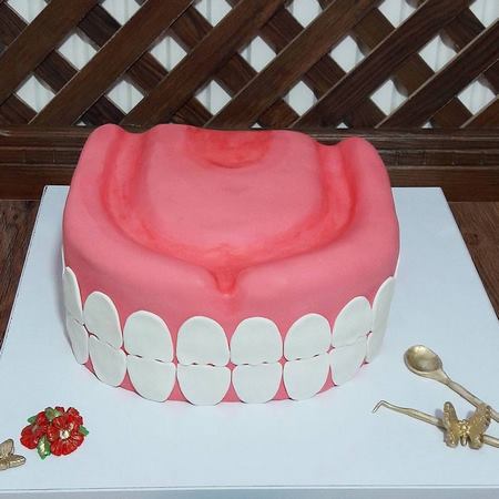 کیک روز دندانپزشک