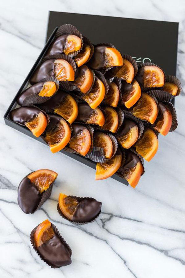 تزیین پرتقال شب یلدا با شکلات تزیین پرتقال شب یلدا با شکلات