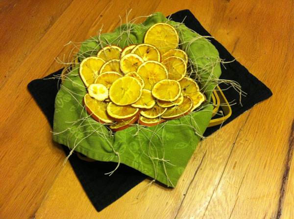 تزیین چیپس پرتقال شب یلدا تزیین چیپس پرتقال شب یلدا