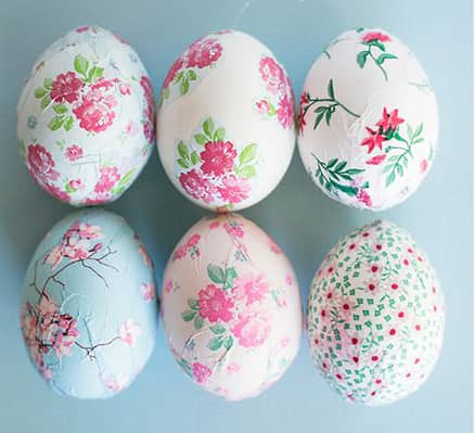 تخم مرغ هفت سین با دستمال کاغذی