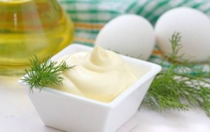 طرز تهیه آموزش کامل ترین روش طرز تهیه سس مایونز سس مایونز