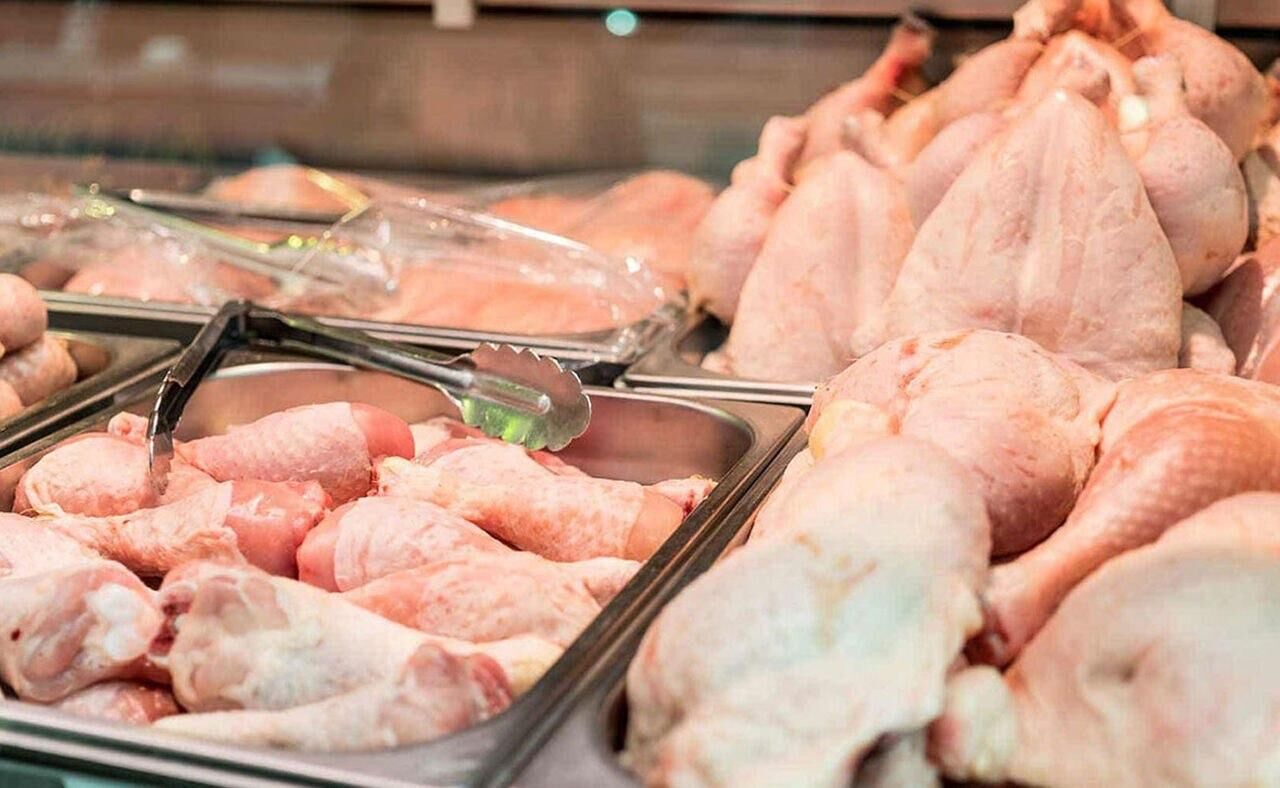 مرغ گرم در اصفهان ۸۵۰تومان ارزان‌تر از نرخ مصوب کشوری عرضه می‌شود