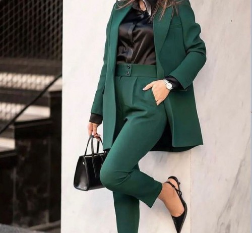 کت وشلوار زنانه