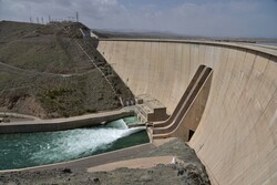 ذخیره سد زاینده رود اصفهان به ۳۳۴ میلیون مترمکعب رسید
