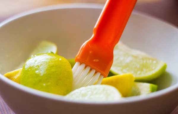 هم زدن لیموها