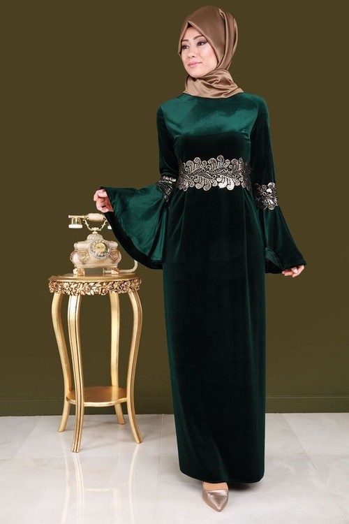 لباس مجلسی مخمل با آستین کلوش لباس مجلسی مخمل با آستین کلوش