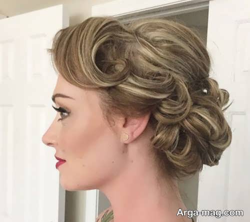 زن با موی کوتاه شینیون شده