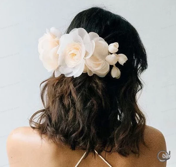 زن با موی کوتاه شینیون شده