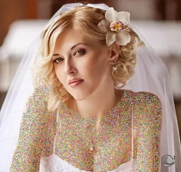 زن با موی کوتاه شینیون شده