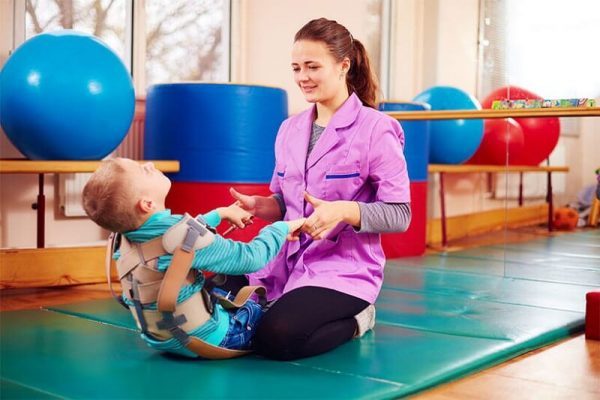 عکس بچه های فلج مغزی