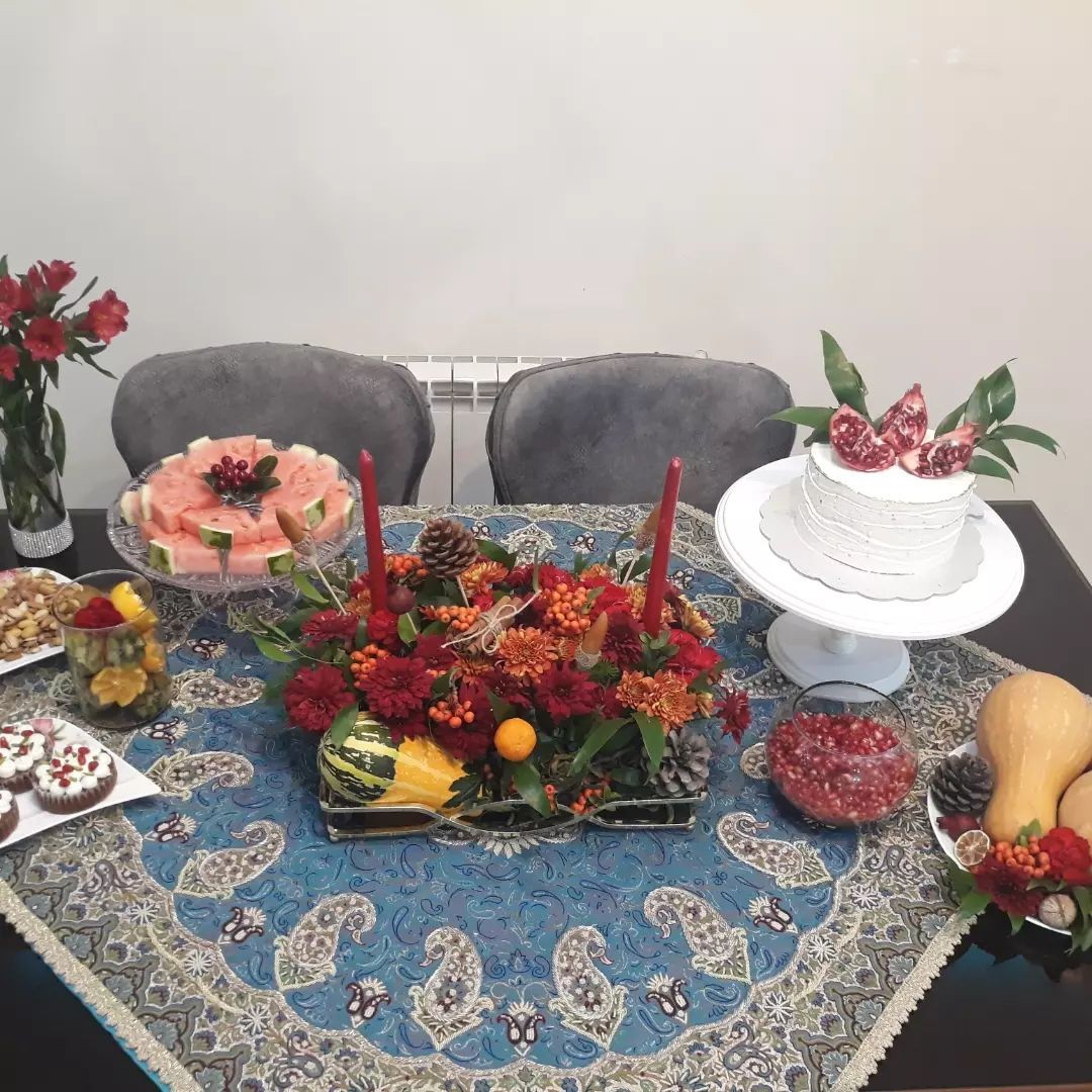 تزیین میز شب یلدا 1401