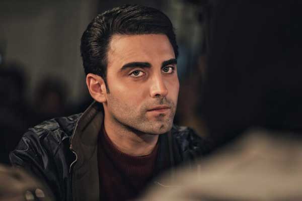 محمد صادقی در بی همگان