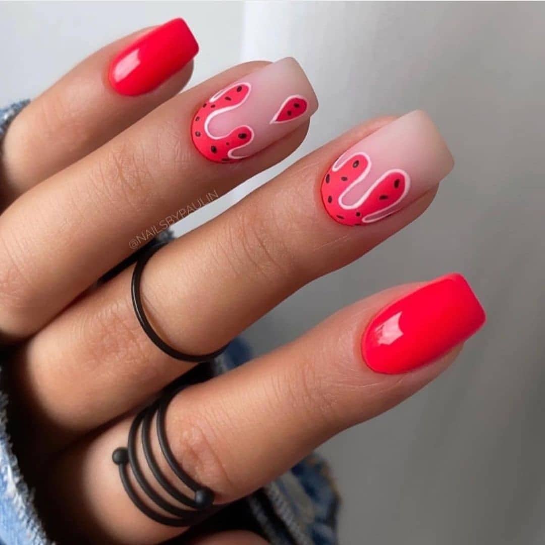 طراحی ناخن شب یلدا