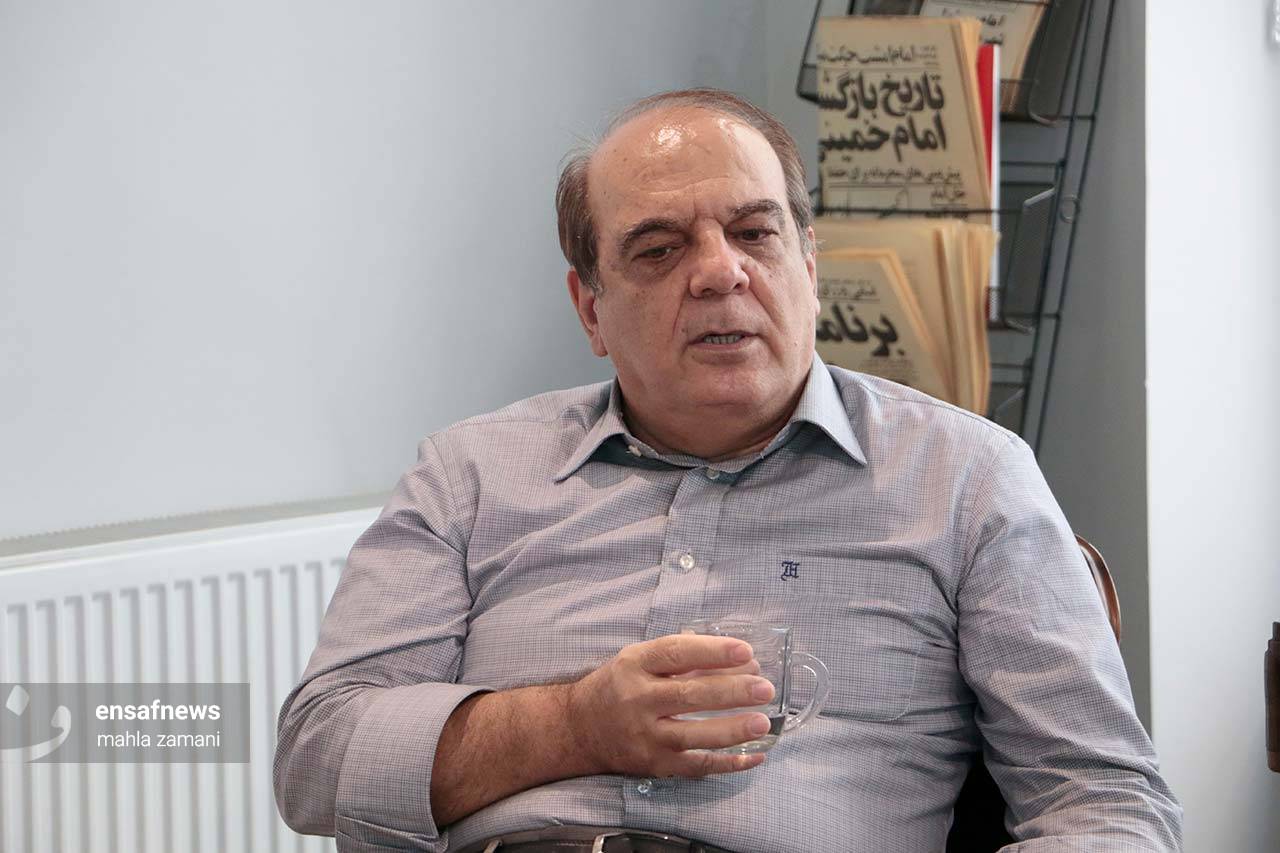 فوتبالی که سیاسی شد، دیدار با رییسی، دو دل بودن طرفداران و… | عباس عبدی