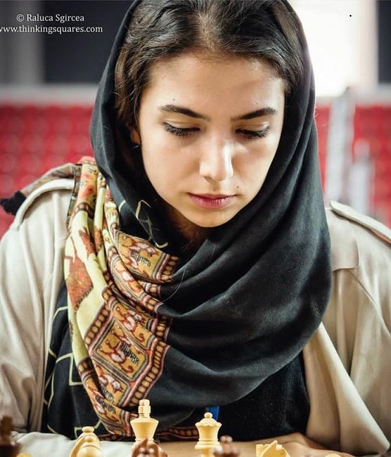 سارا خادم الشریعه