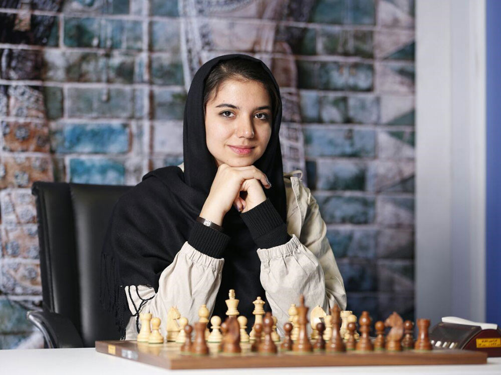 سارا خادم الشریعه