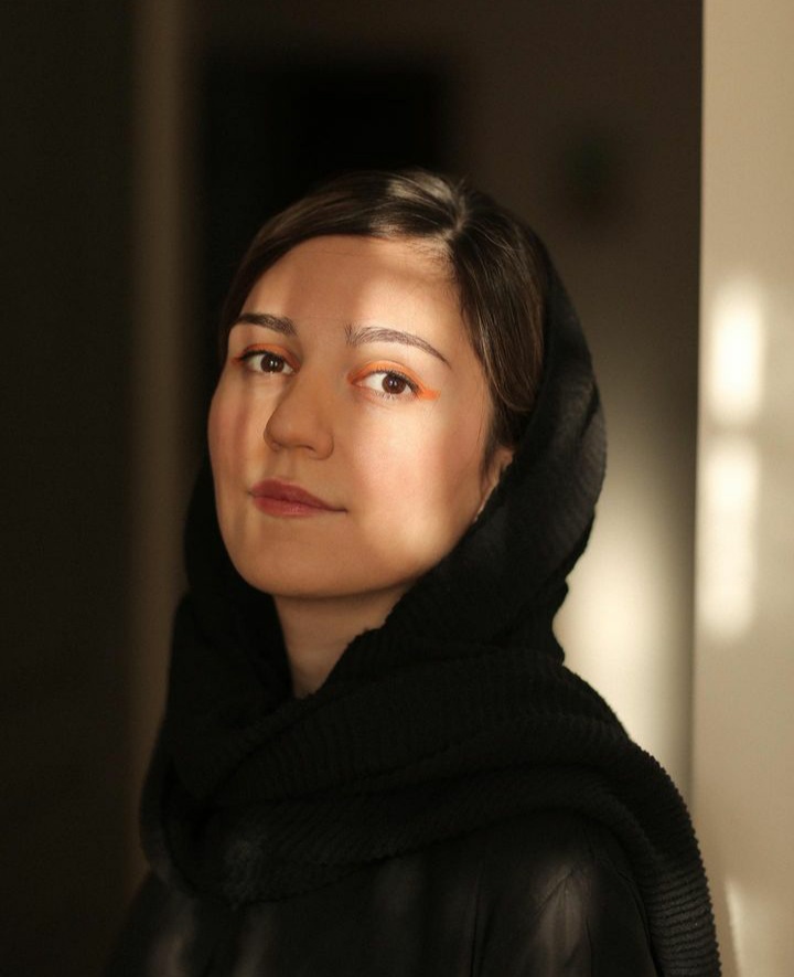 مونا احمدی