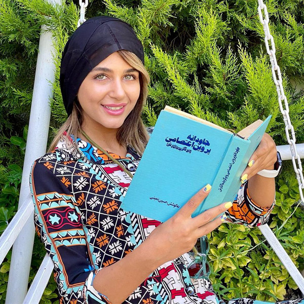ستایش موسوی