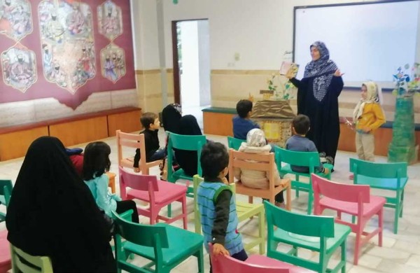 زینب ایمان طلب،