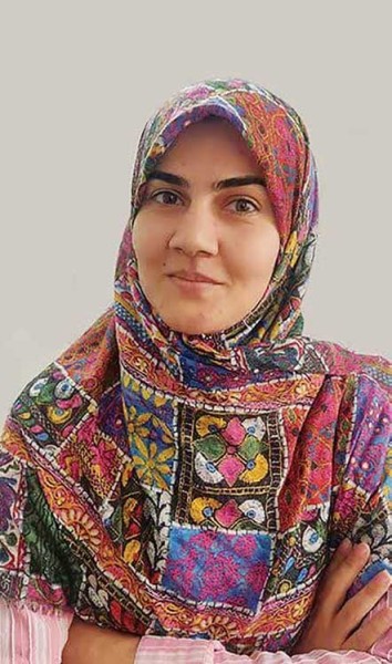 زینب ایمان طلب،